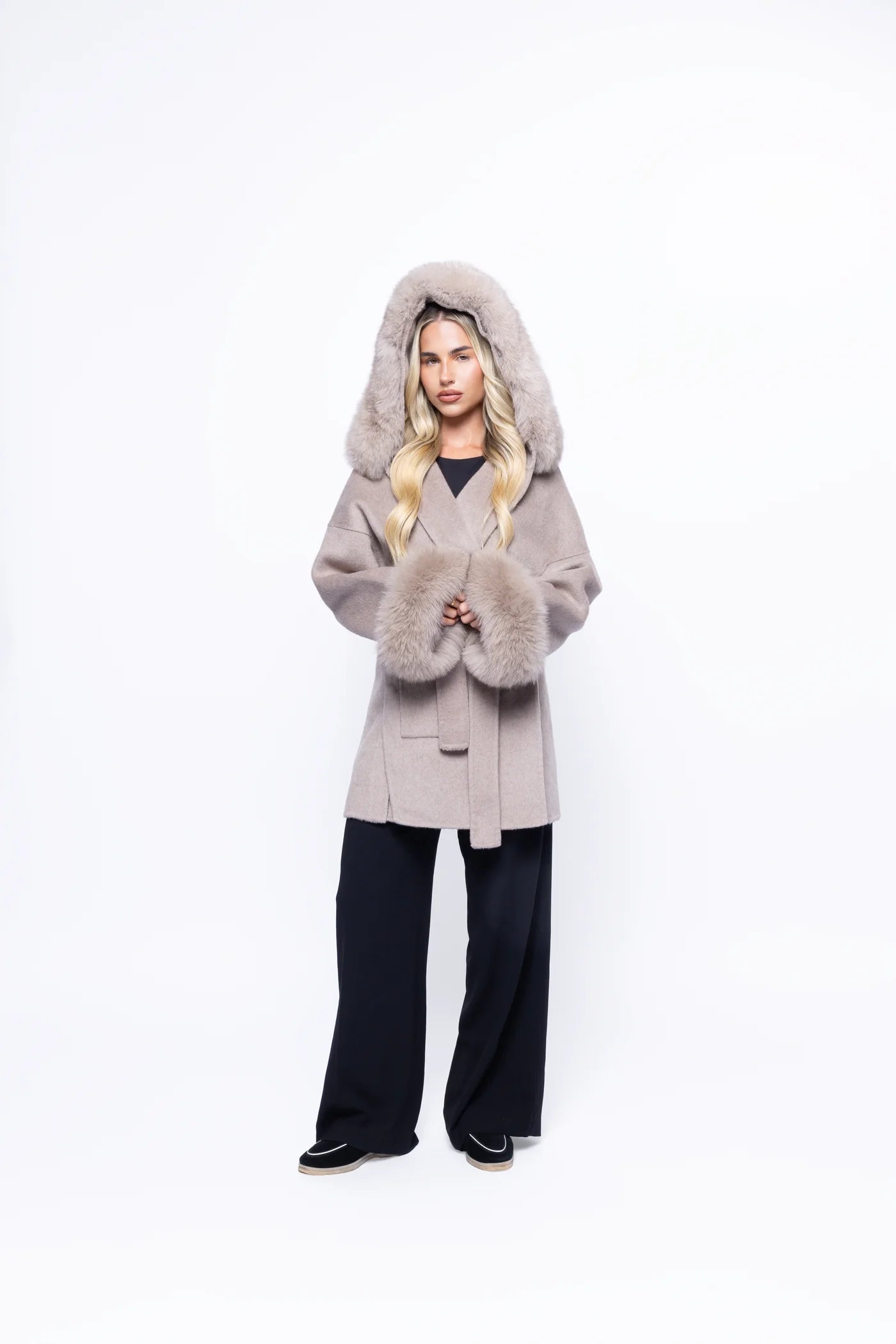 Manteau Beige à Capuche Fourrure