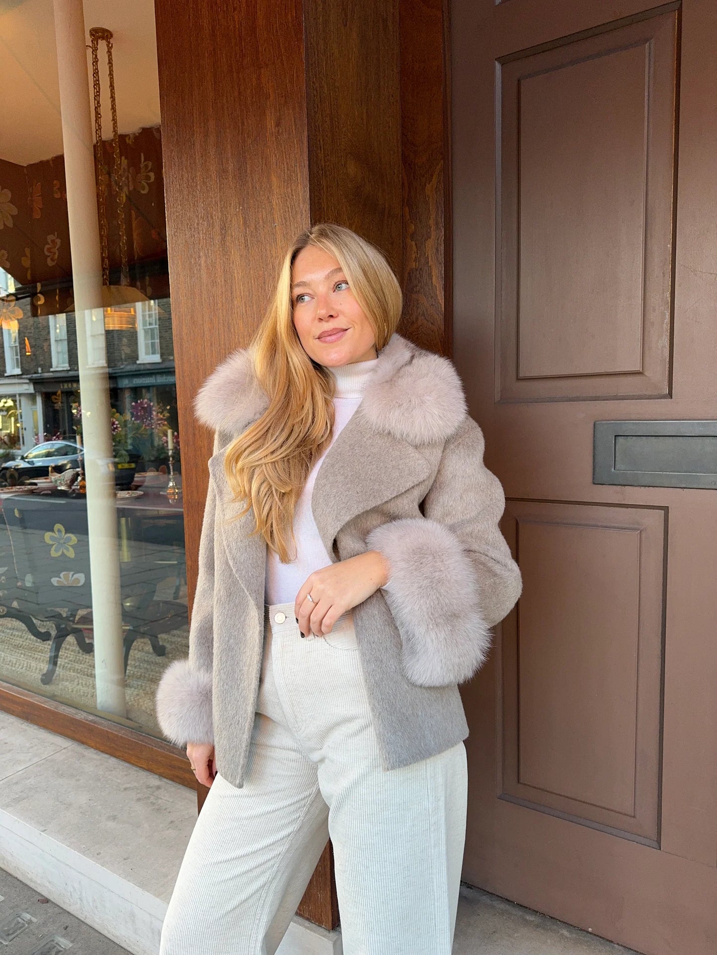 Manteau Croisé Beige avec Fourrure