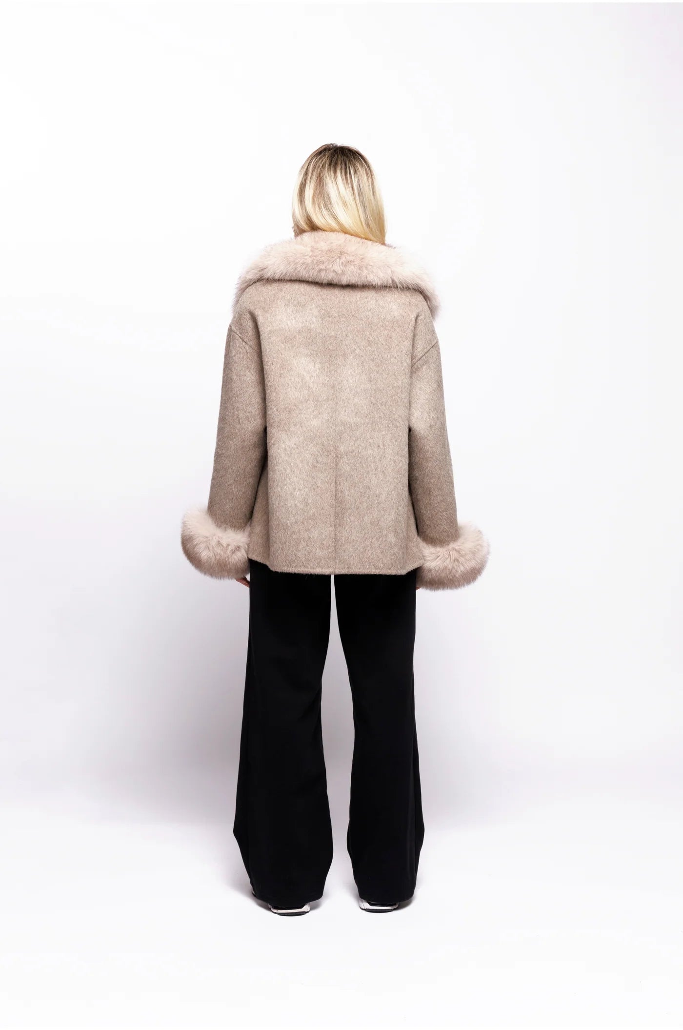 Manteau Croisé Beige avec Fourrure