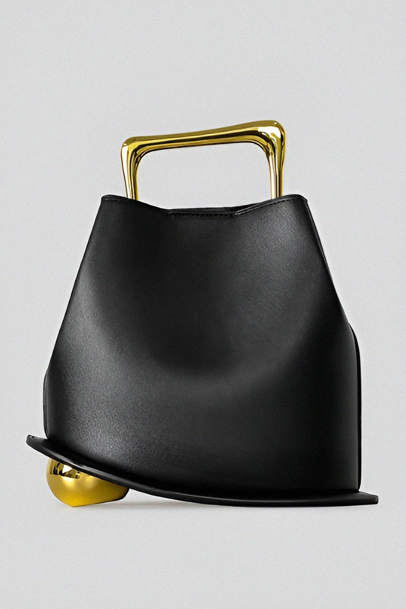 Sac à main noir design avec poignée dorée
