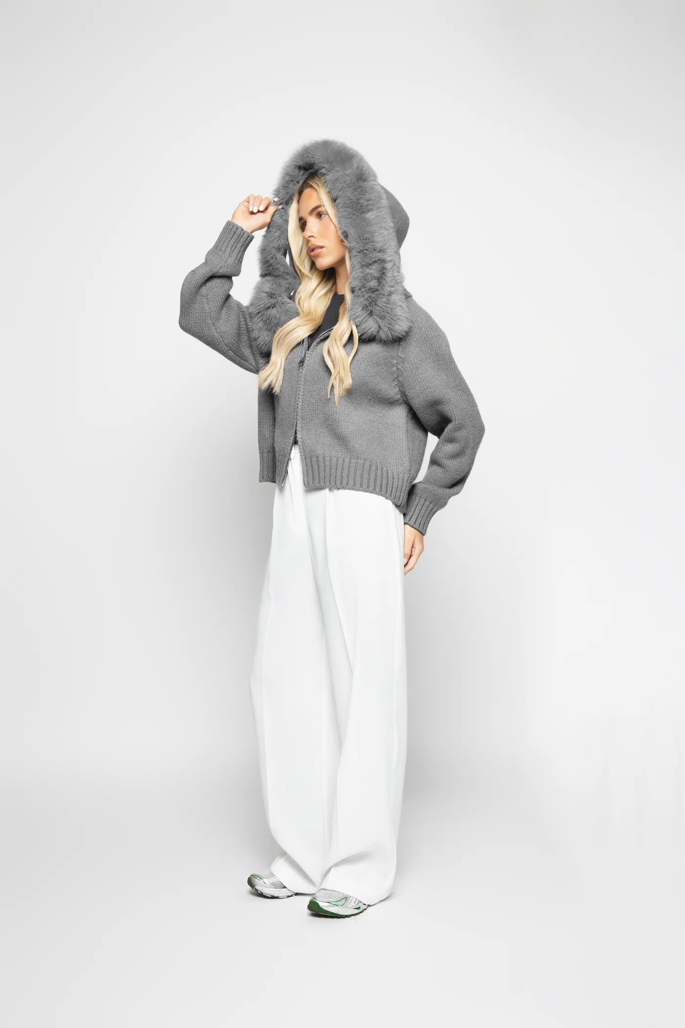 Cardigan Gris à Capuche Fourrure