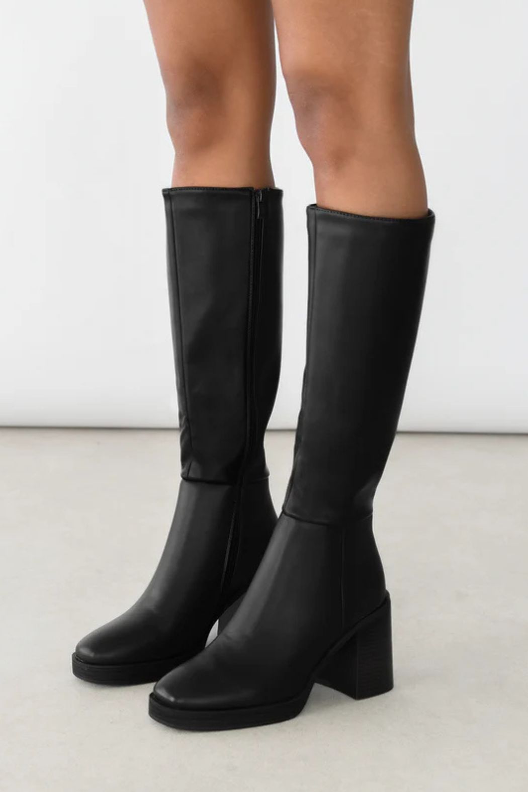 Bottes hautes noires à talons blocs